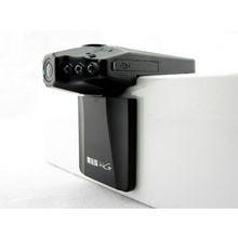 黑金刚HKG S168行车记录仪 2.4寸彩屏与LED红外夜视的实用组合